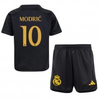 Camisa de time de futebol Real Madrid Luka Modric #10 Replicas 3º Equipamento Infantil 2023-24 Manga Curta (+ Calças curtas)